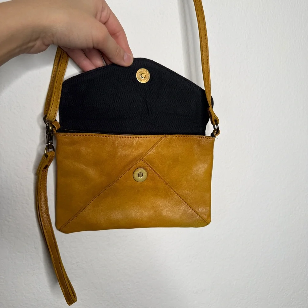 Gusti Leder Studio Yellow Leather Crossbody Bag Distressed Magnetic Closure